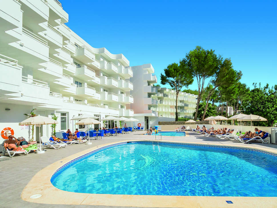 Een foto van het zwembad bij Allsun Hotel Paguera Park