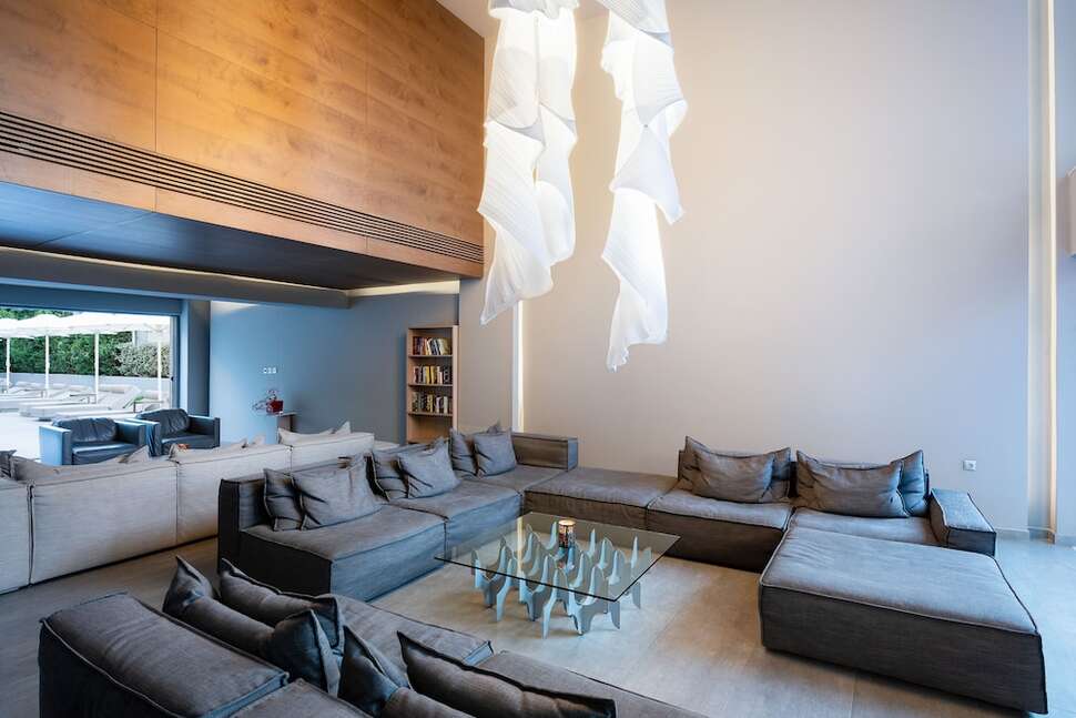 Een foto van het interieur van Oktober Downtown Boutique Hotel
