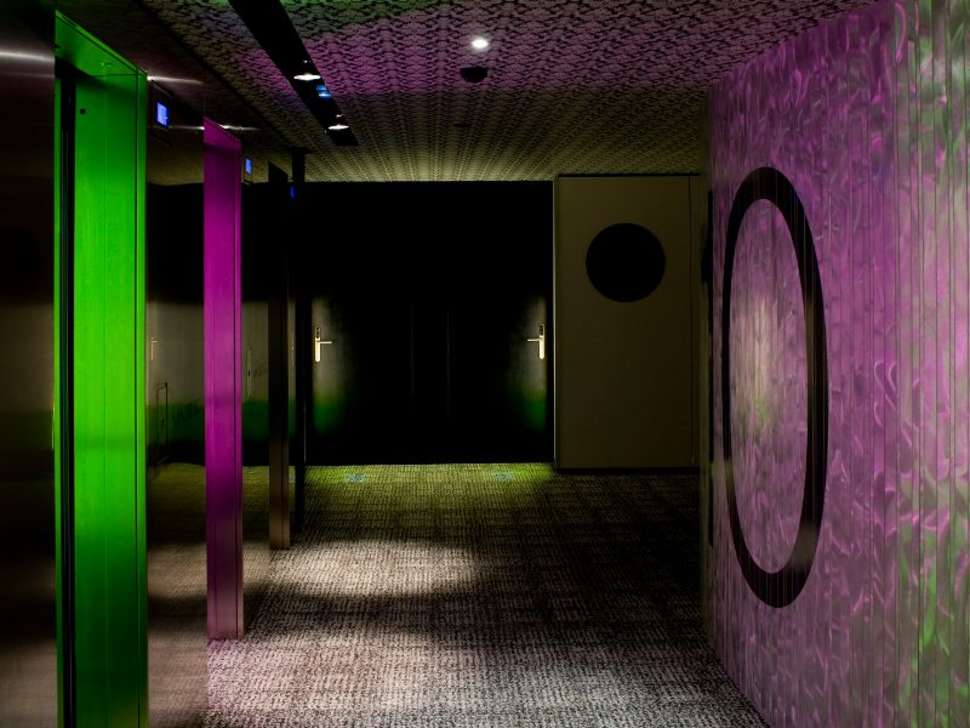 Een foto van het interieur van Barcelo Raval