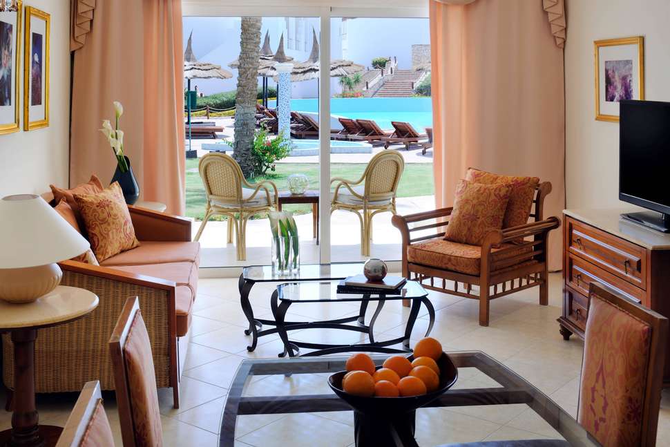 Een foto van Renaissance Golden View Beach Resort