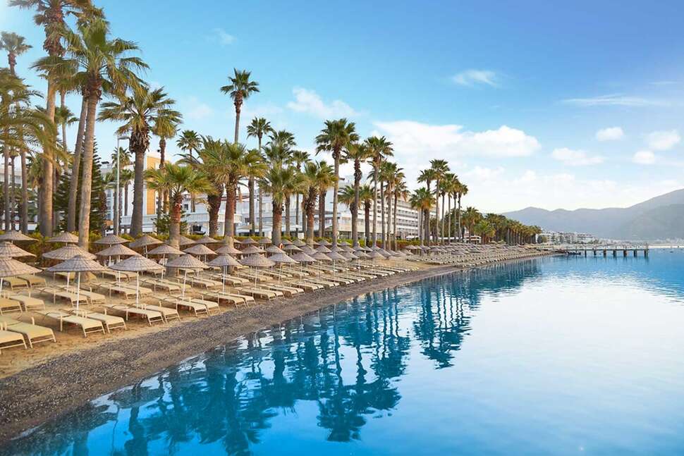 Ein Foto vom Strand beim Prime Beach Hotel