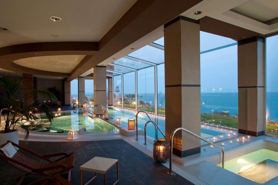 Een foto van het zwembad bij Hydros Hotel & Spa