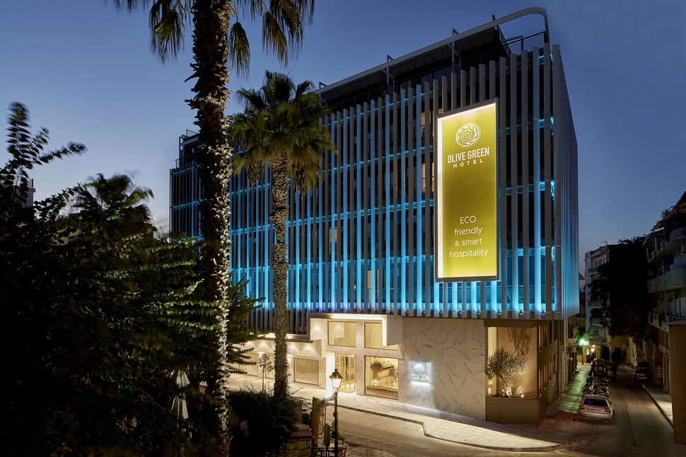Een foto van de buitenkant van Olive Green Hotel