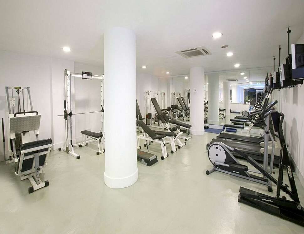 Een foto van de faciliteiten bij Grecian Sands Hotel