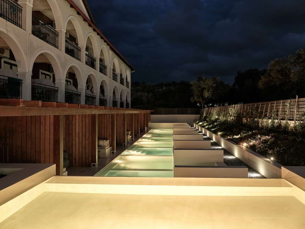 Een foto van het zwembad bij Castelli Hotel