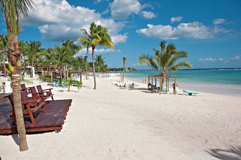 Een foto van het strand bij Akumal Bay Beach & Wellness Resort