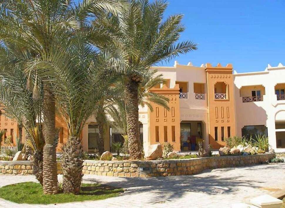 Een foto van de buitenkant van Vincci Safira Palms