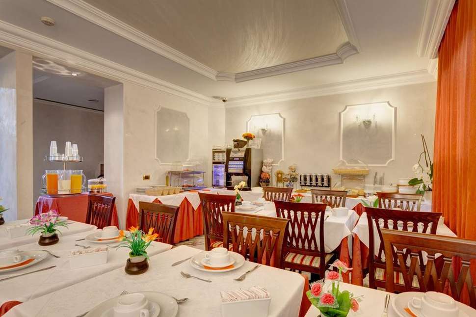 Een foto van de faciliteiten bij Hotel Best Roma