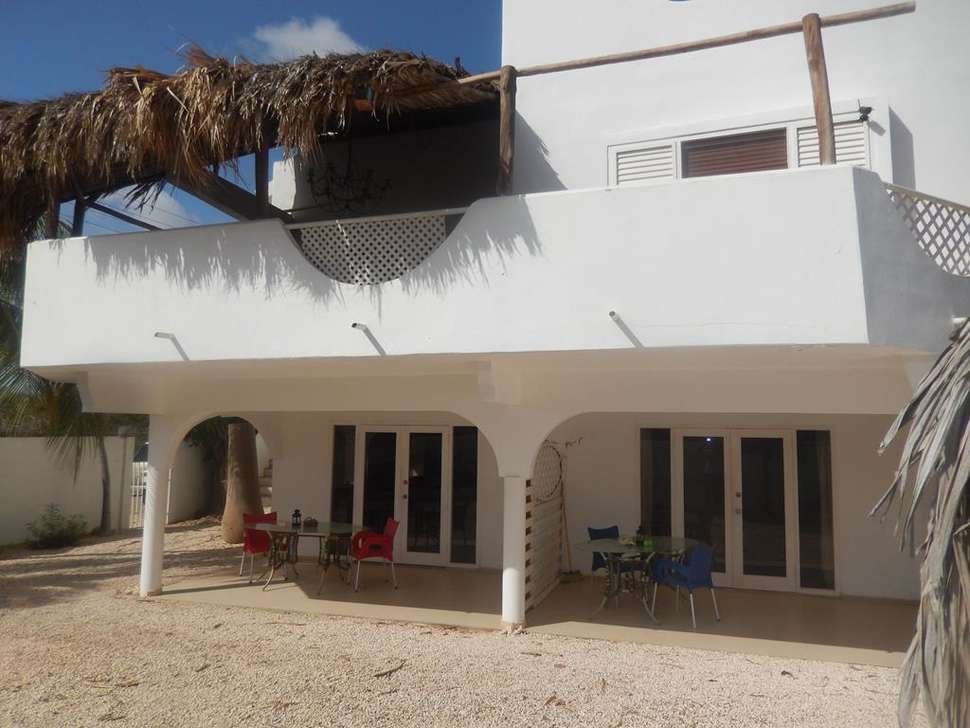 Een foto van de buitenkant van BnB Bonaire