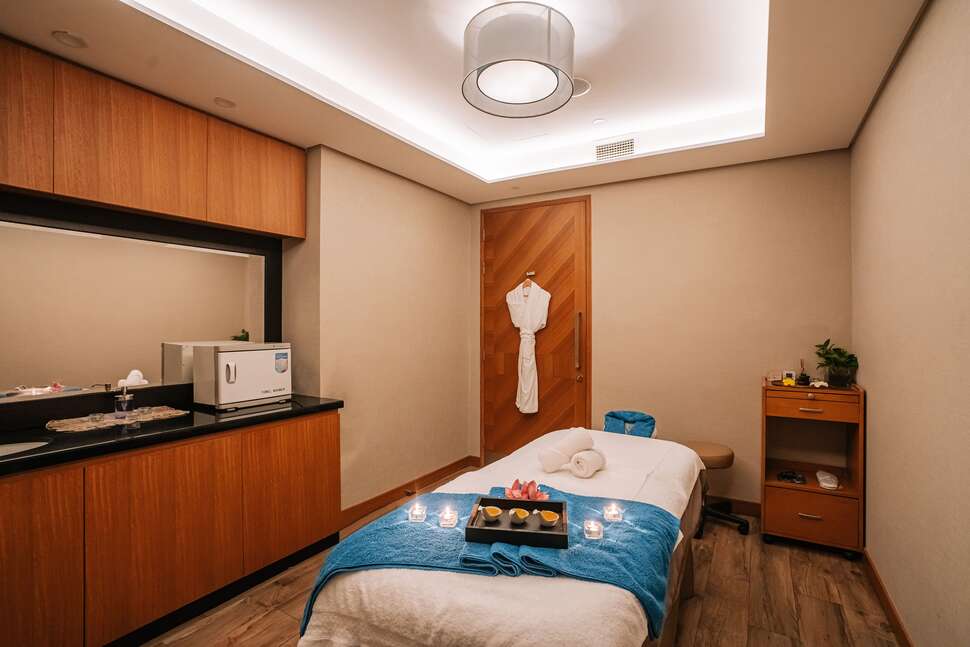 Ein Foto DoubleTree by Hilton Dubai Business Bay