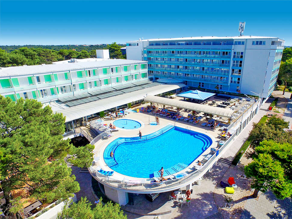 Ein Foto von einer Übersicht des Hotel Pinija