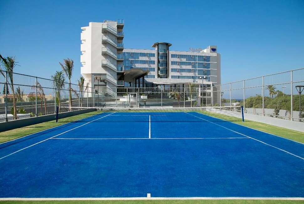 Een foto van de faciliteiten bij Nissi Beach Resort