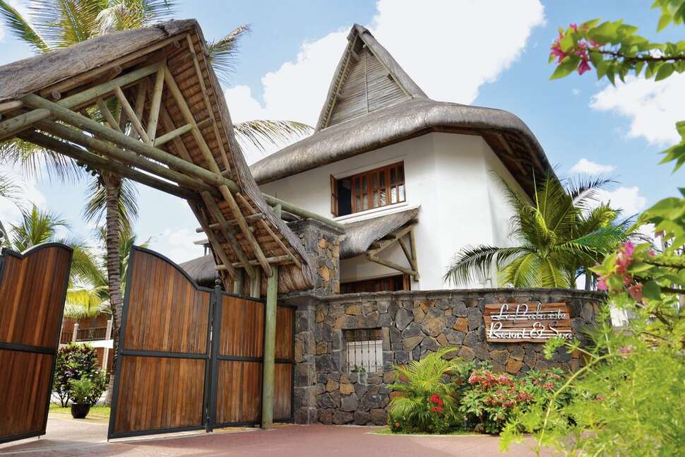 Een foto van de buitenkant van Le Palmiste Resort & Spa