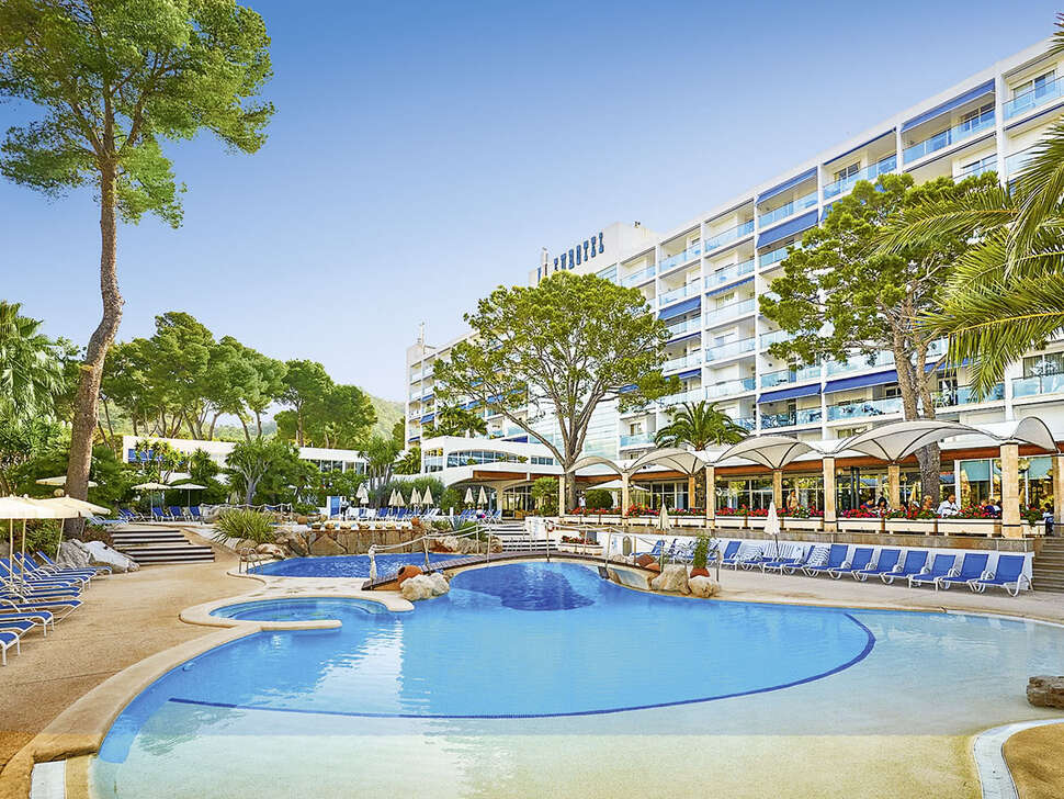 Een foto van het zwembad bij Hipotels Eurotel Punta Rotja Hotel