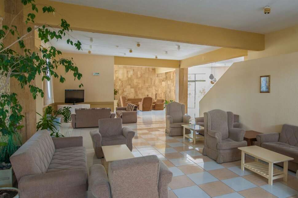 Een foto van het interieur van Aegean Bay Hotel