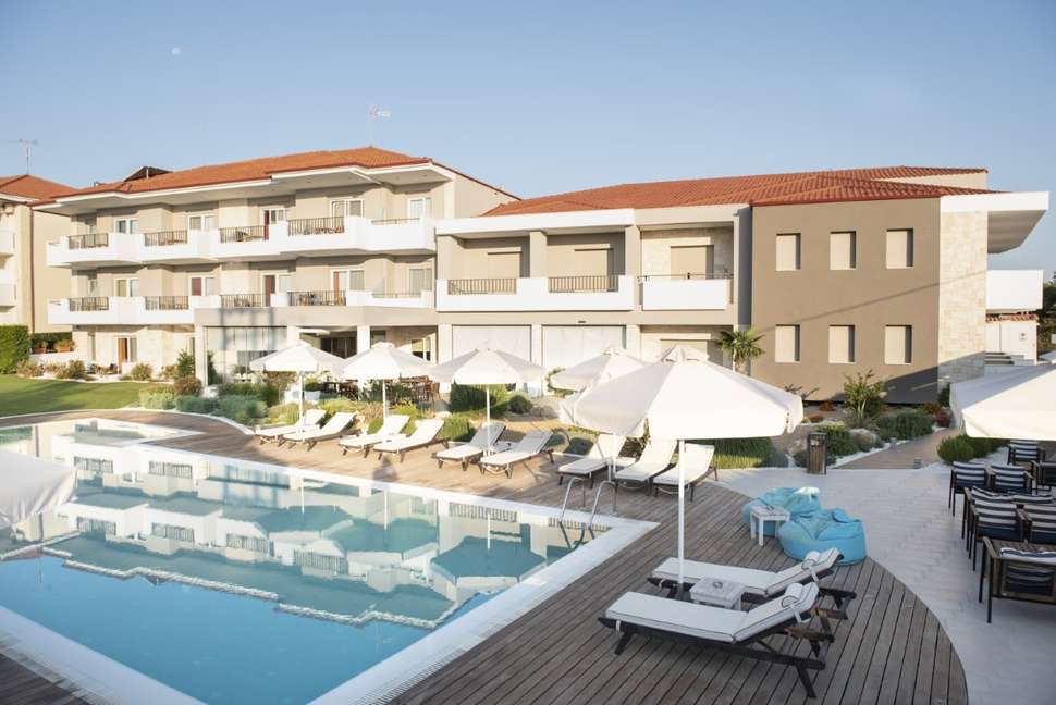 Een foto van het zwembad bij Lagaria Hotel & Appartementen