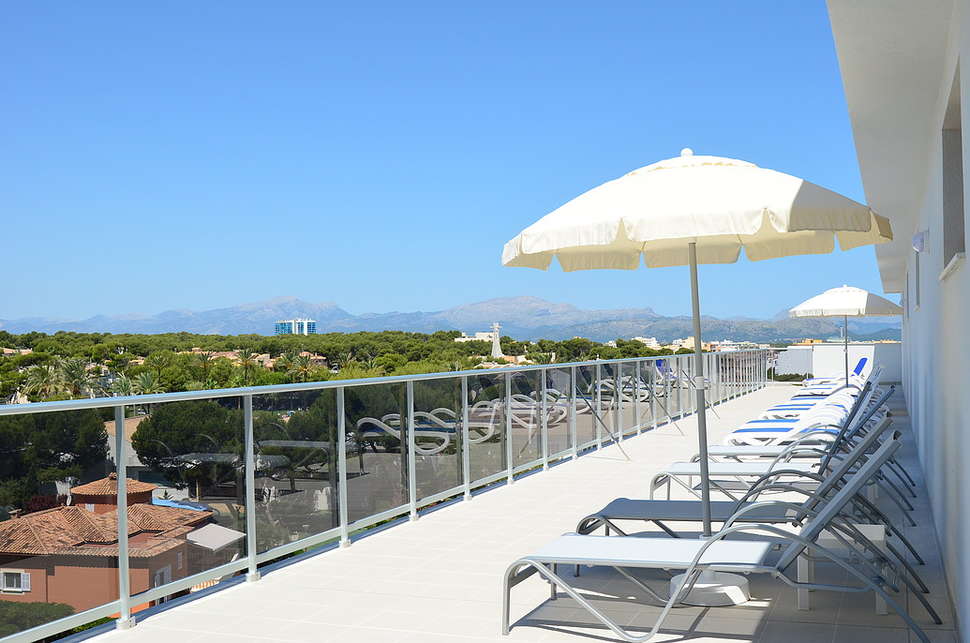 Een foto van het terras bij Hotel & Appartementen Vista Park