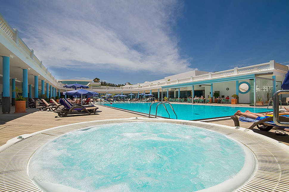 Een foto van het zwembad bij Hotel Las Costas