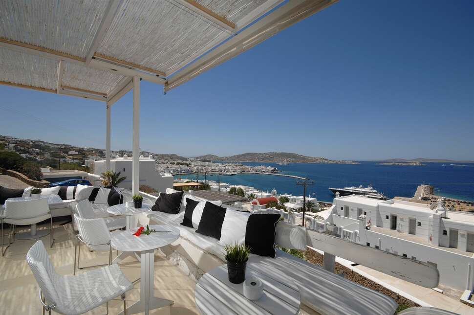 Een foto van het terras bij Mykonos View