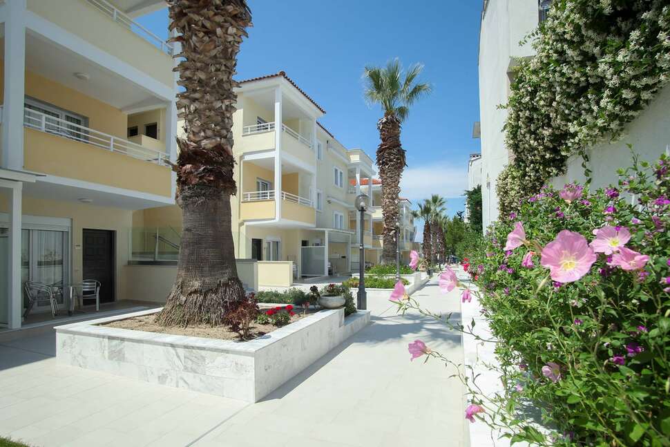 Ein Foto von der Außenansicht des Naias Beach Hotel