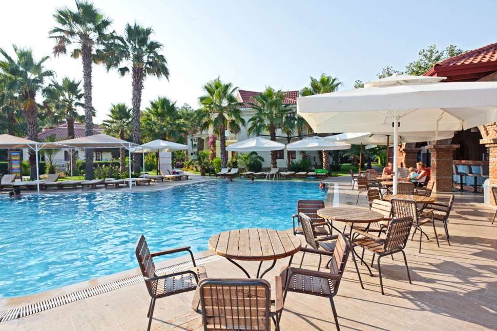 Een foto van het zwembad bij Club Tuana Fethiye