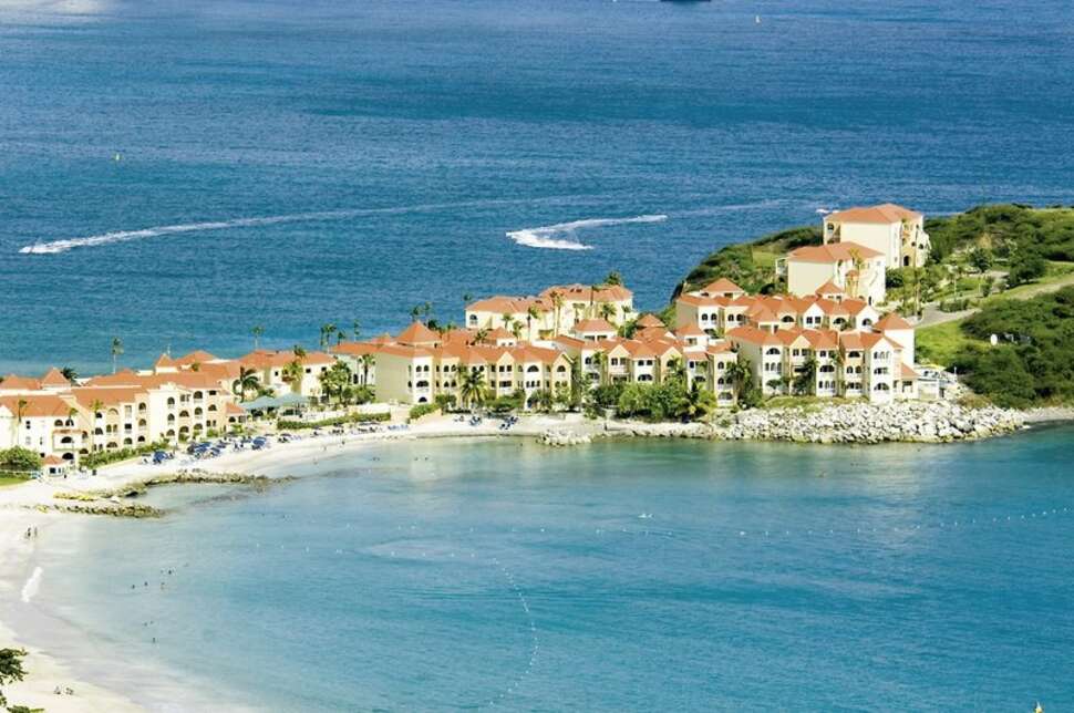Een foto van een overzicht van Divi Little Bay Beach Resort