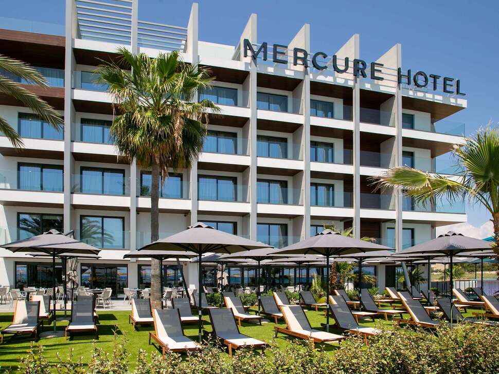 Ein Foto Mercure Larnaca Beach Resort