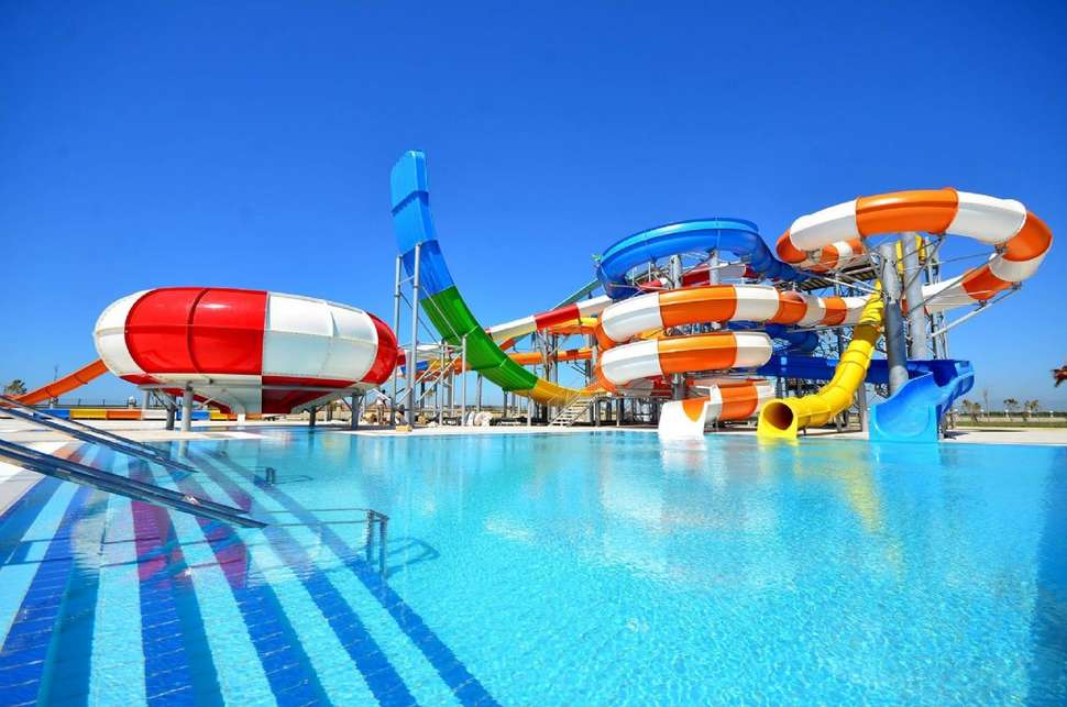 Een foto van het zwembad bij Aquasis De Luxe Resort & Spa