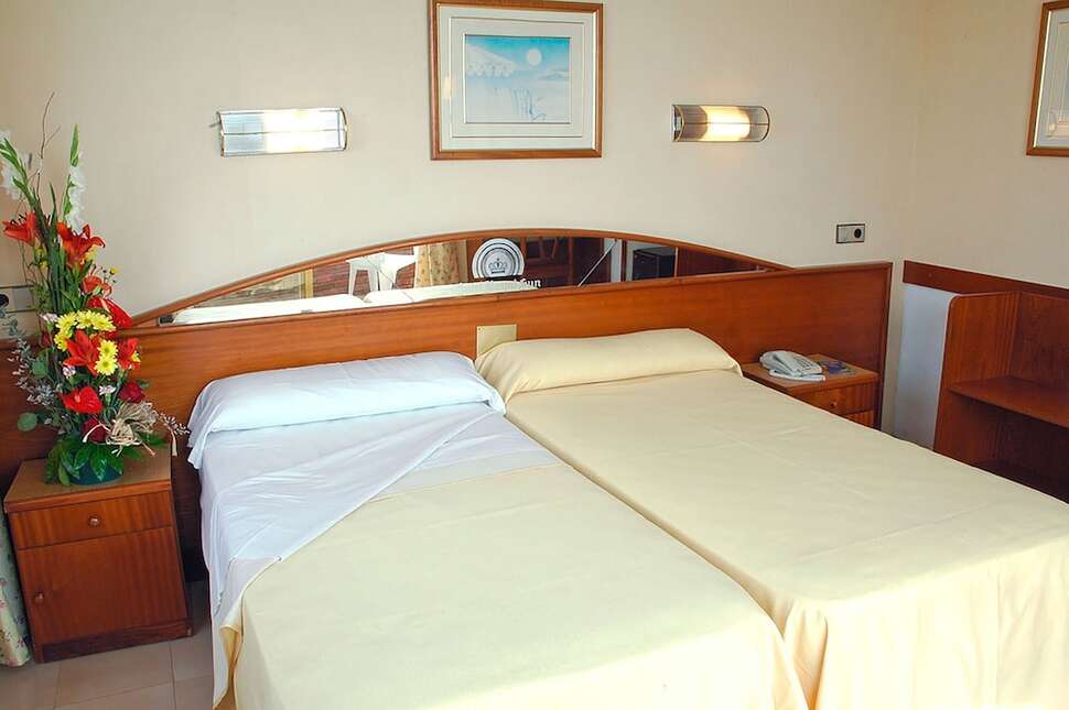 Een foto van H-Top Royal Sun