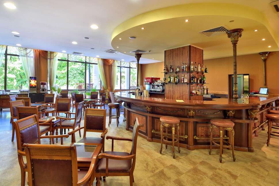 Een foto van Estreya Palace & Residence