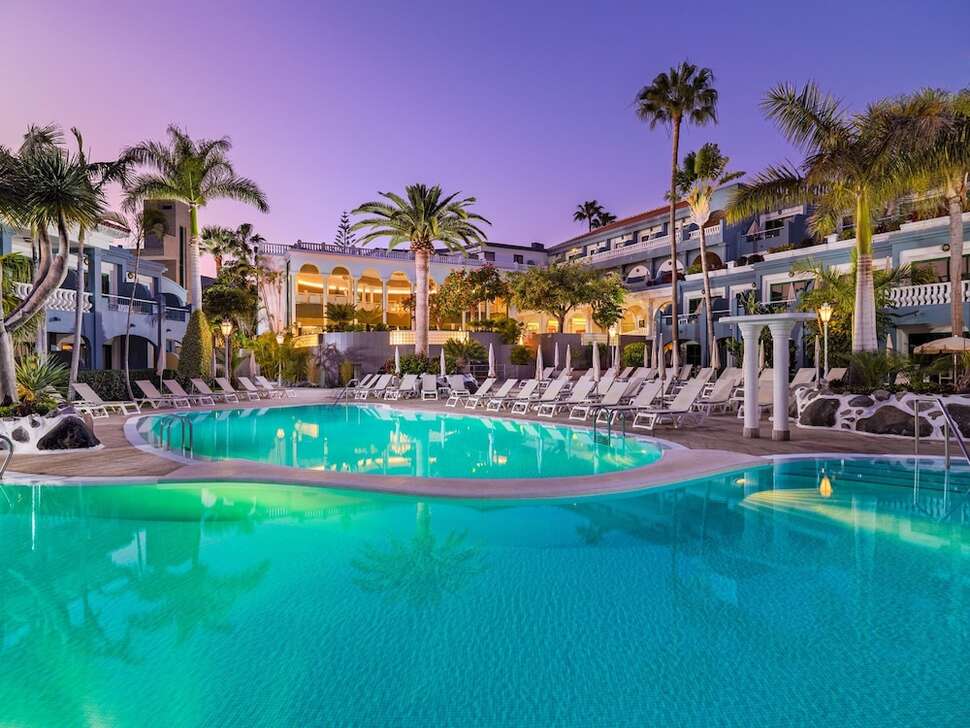 Een foto van het zwembad bij Hotel Colon Guanahani