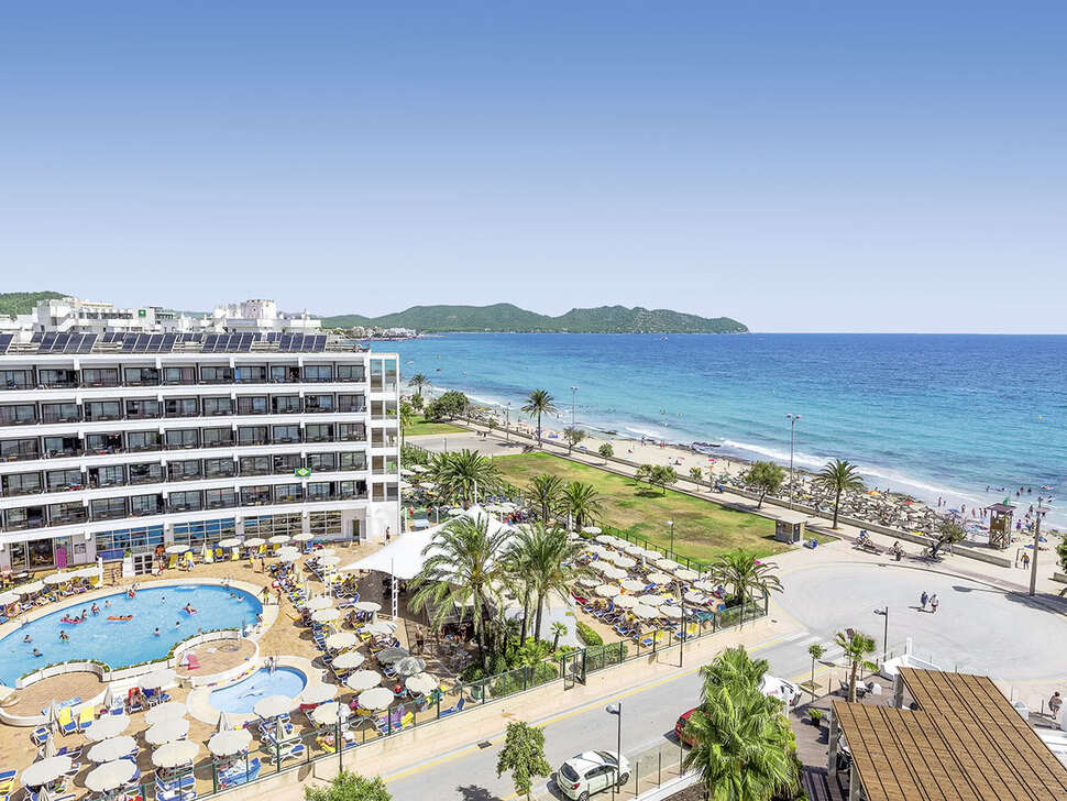 Een foto van het zwembad bij Allsun Hotel Sumba