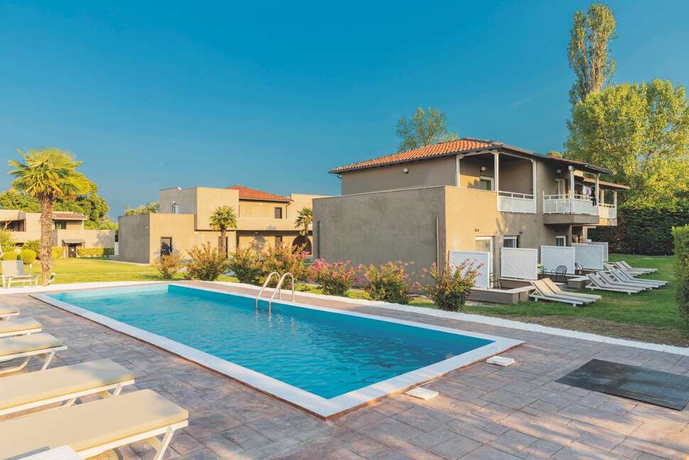 Een foto van het zwembad bij Dion Palace Beauty & Spa Resort