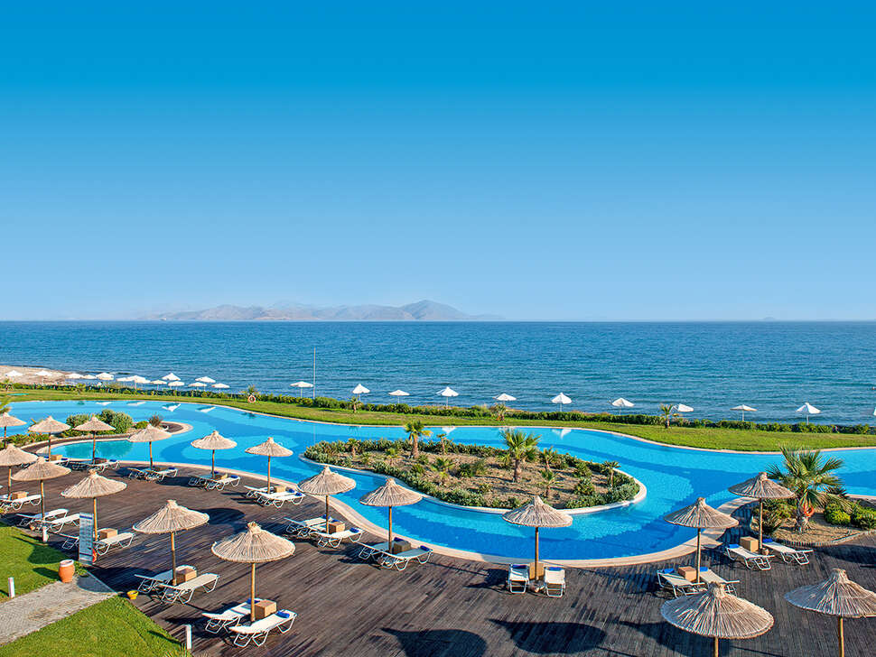 Een foto van het zwembad bij Hotel Astir Odysseus