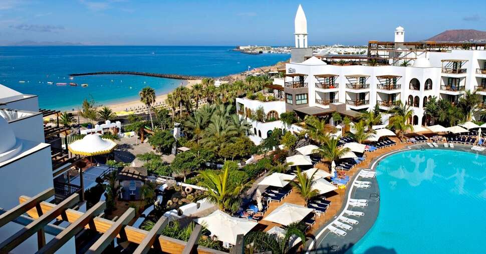 Een foto van het zwembad bij Princesa Yaiza Suite Hotel Resort