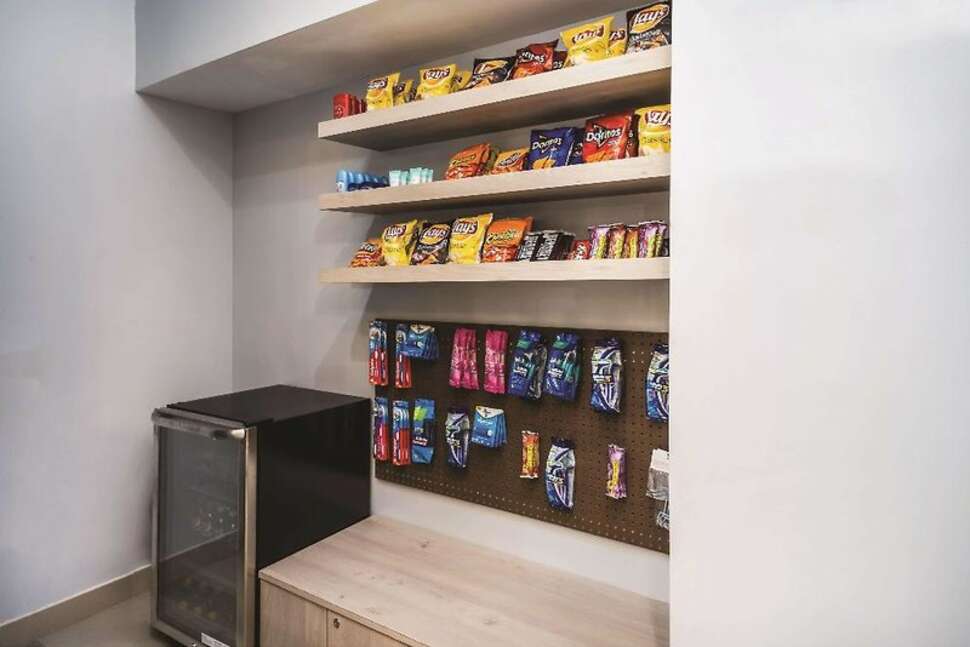 Een foto van La Quinta Inn & Suites Brooklyn Downtown