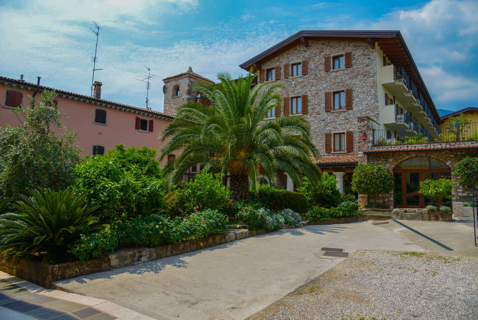 Een foto van de buitenkant van Hotel Antico Monastero
