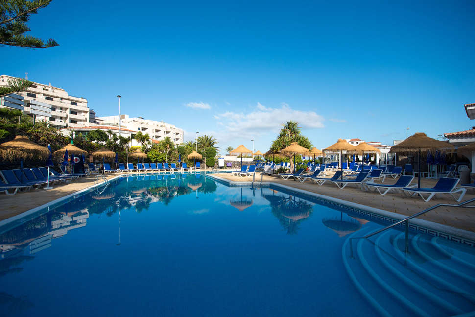 Een foto van het zwembad bij Ona El Marqués Resort