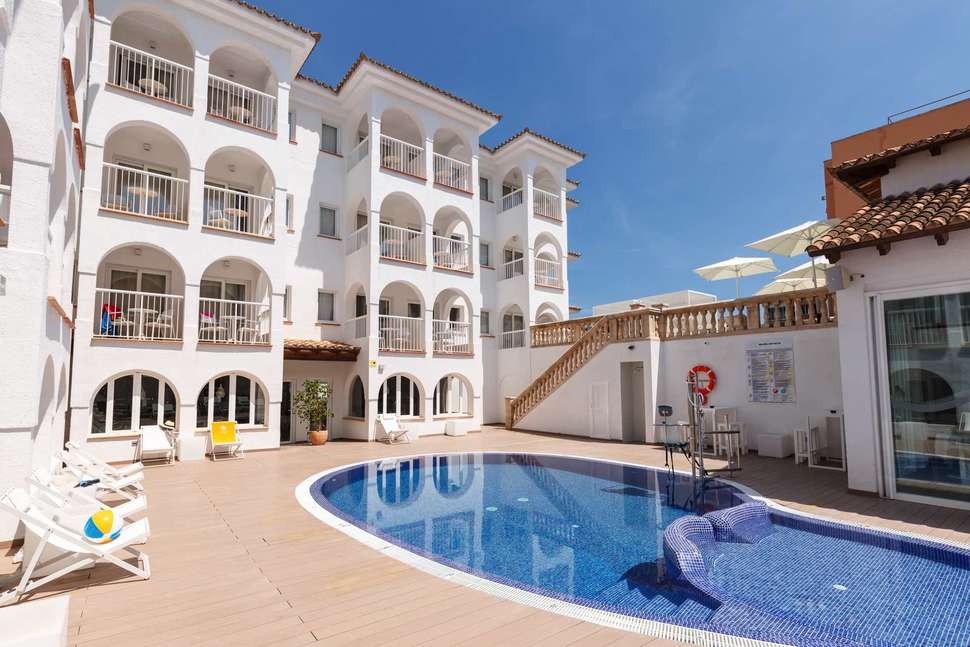 Een foto van R2 Bahia Cala Ratjada Design Hotel