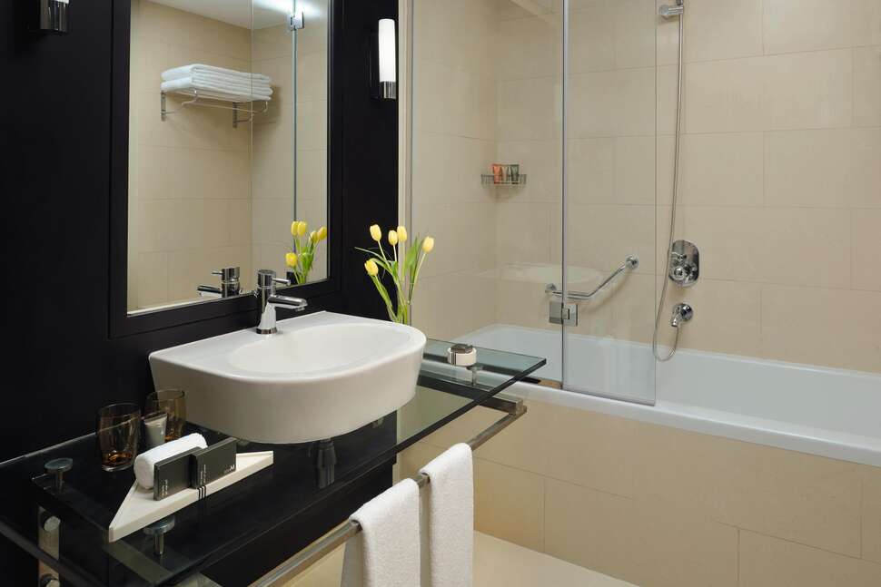 Ein Foto Mövenpick Hotel Jumeirah Lakes Towers