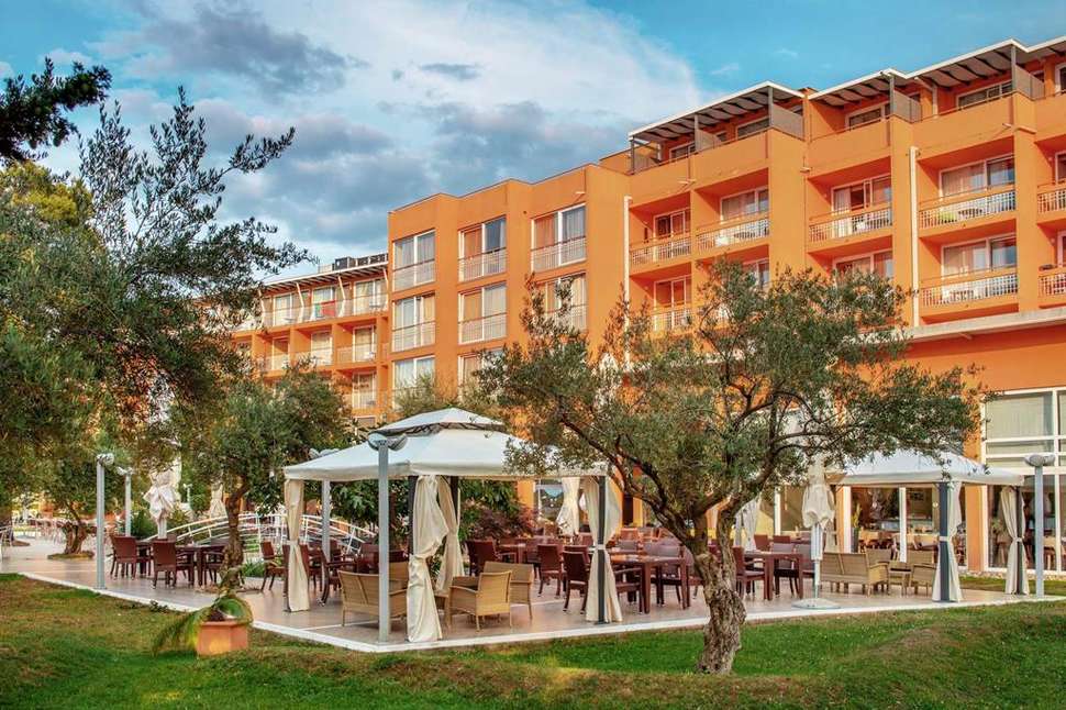 Een foto van het terras bij Hotel Umag Plava Laguna