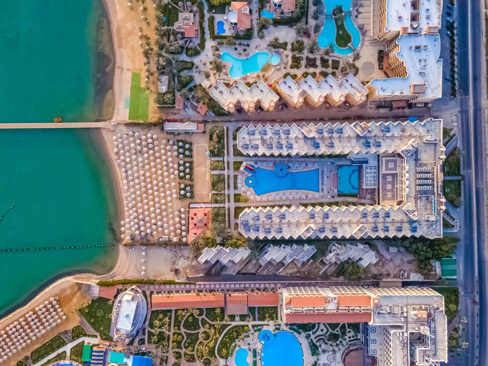 Een foto van de buitenkant van AMC Royal Hotel & Spa