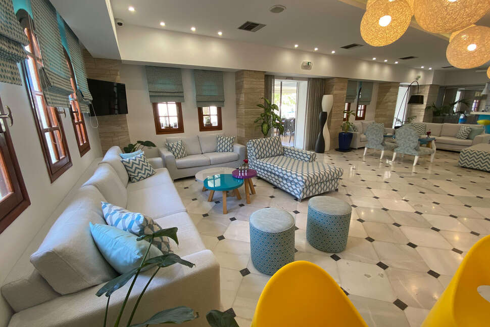 Een foto van het interieur van Sentido Kyknos Beach