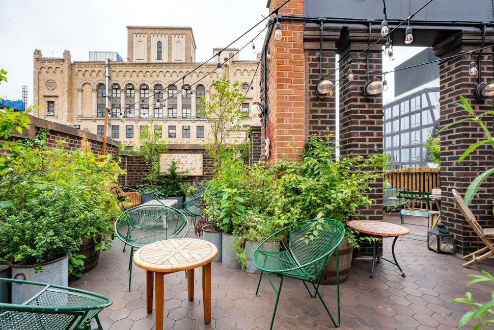Ein Foto Freehand Hotel New York