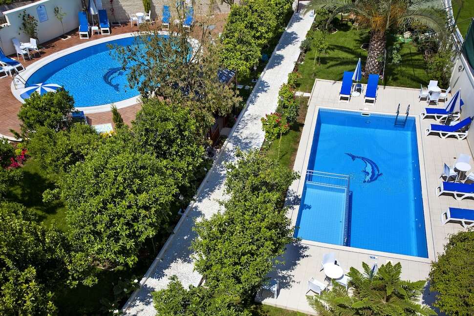 Een foto van het zwembad bij Orsmaris Boutique Hotel