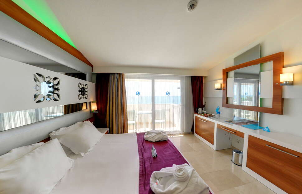 Een foto van Flora Garden Beach Hotel