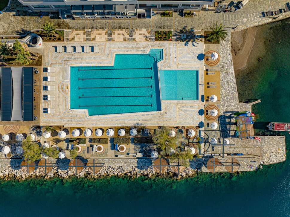 Een foto van Ramada by Wyndham Loutraki Poseidon Resort