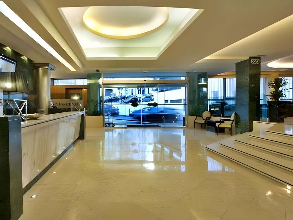 Een foto van het interieur van Turim Europa Hotel