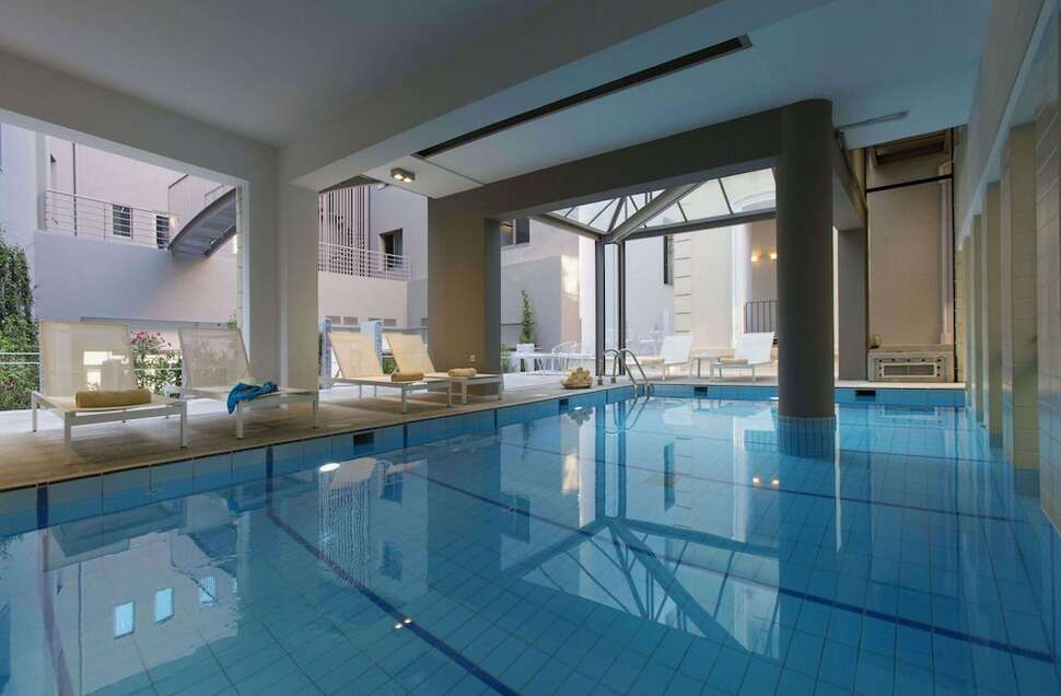 Een foto van het zwembad bij Aquila Atlantis Hotel