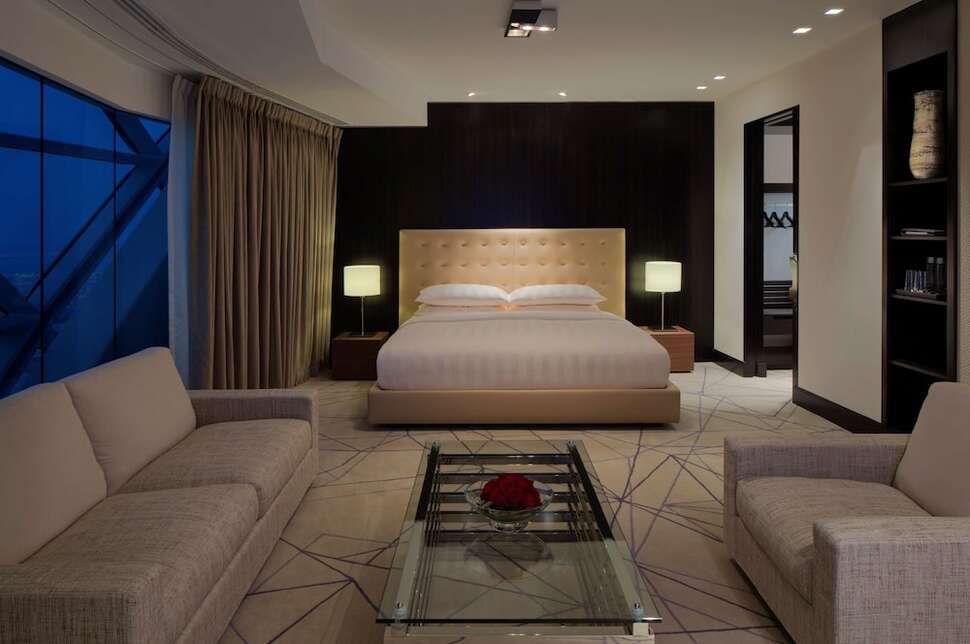 Ein Foto Andaz Capital Gate by Hyatt